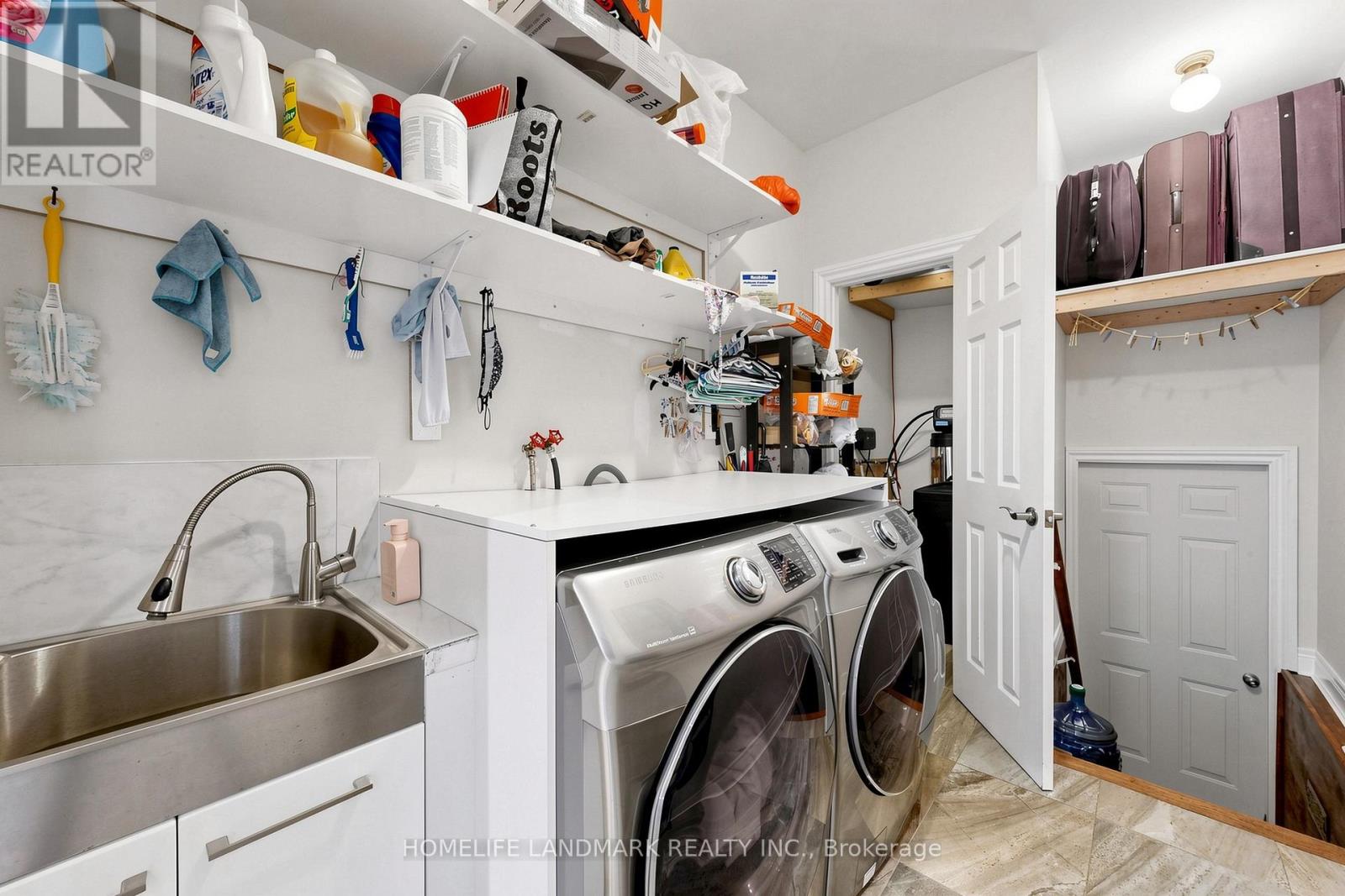 61 IRVING DRIVE - 34