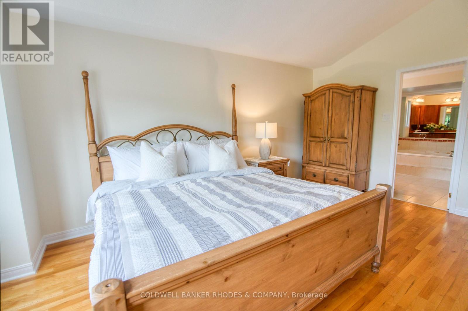 1349 GAULTOIS AVENUE - 21