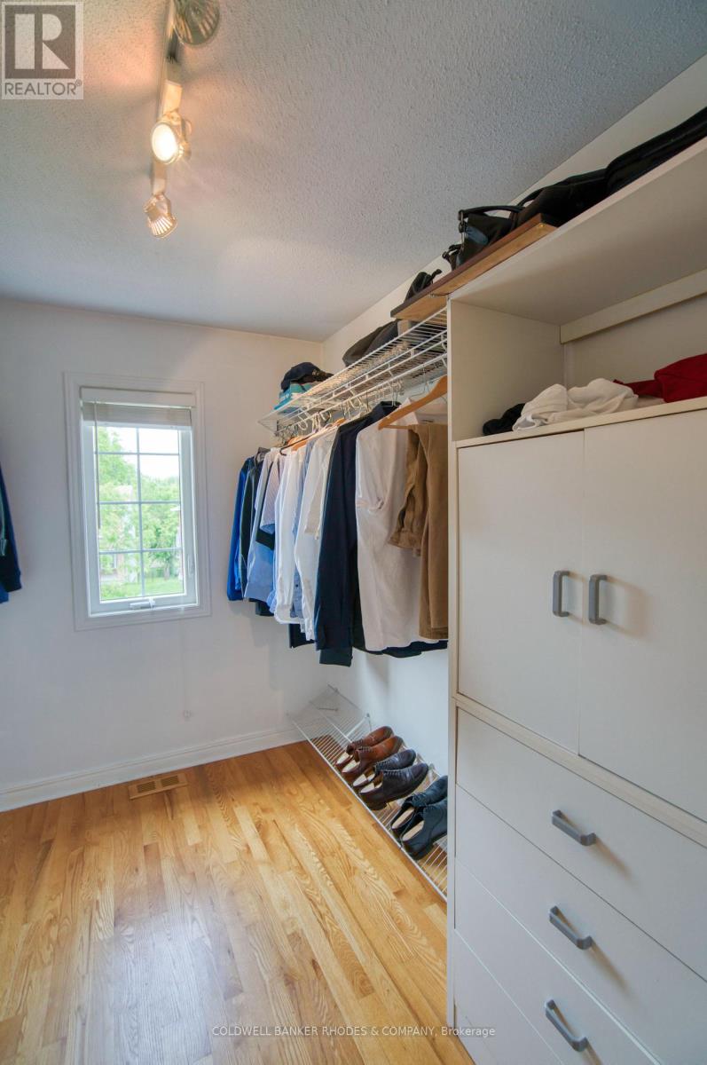1349 GAULTOIS AVENUE - 24