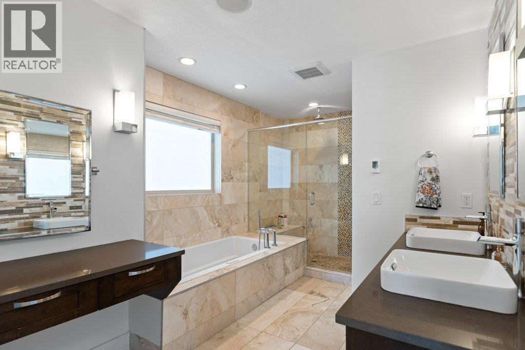 2113 21 Avenue SW — photo 13