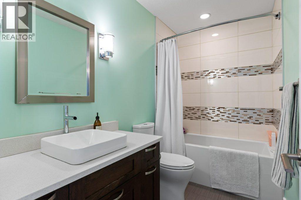 2113 21 Avenue SW — photo 18