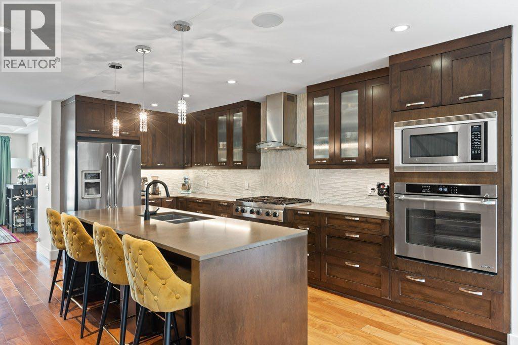 2113 21 Avenue SW - photo 4