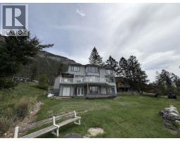 8381 Richardson Crescent, Canal Flats, BC V0B1B0 Photo 35
