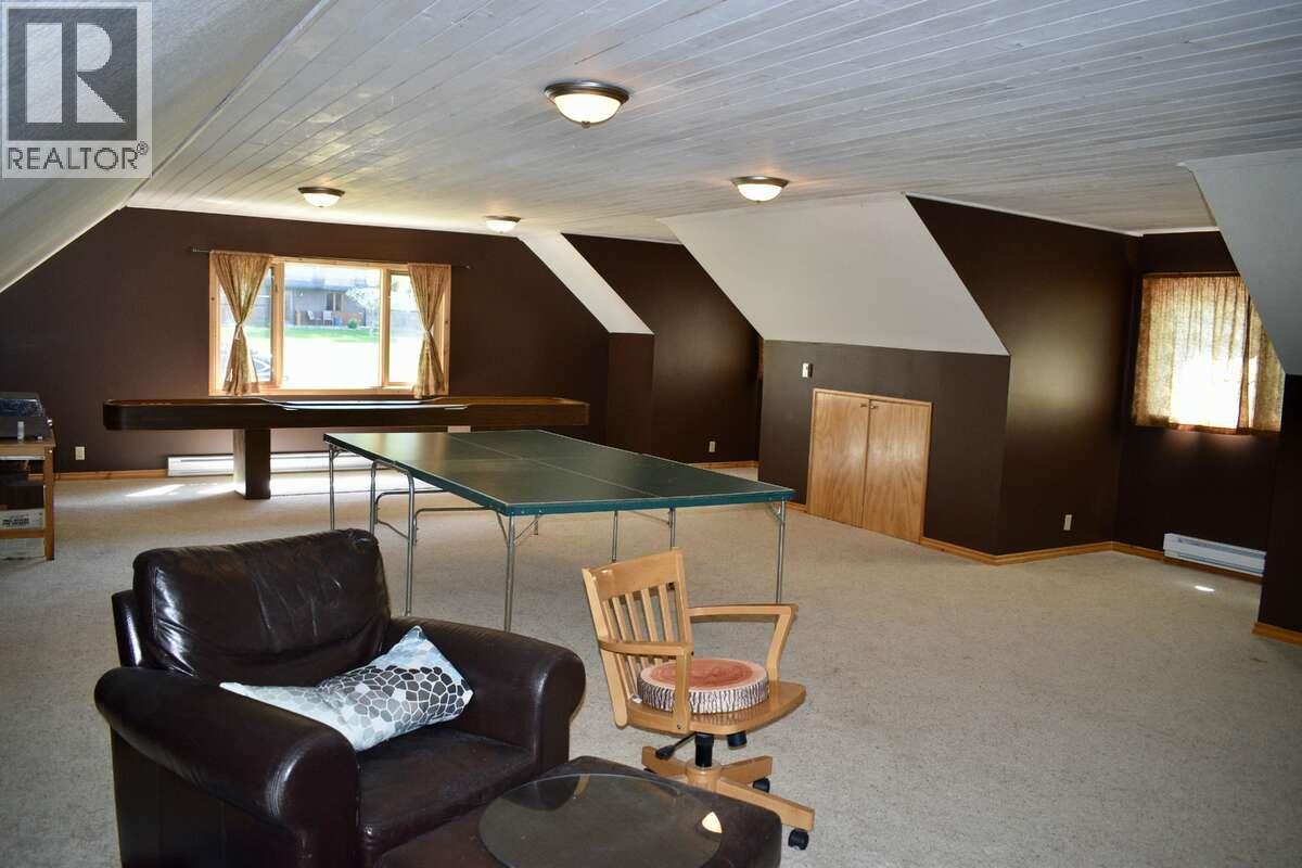 8381 RICHARDSON Crescent - 31