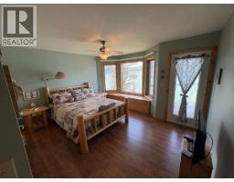 8381 Richardson Crescent, Canal Flats, BC V0B1B0 Photo 23