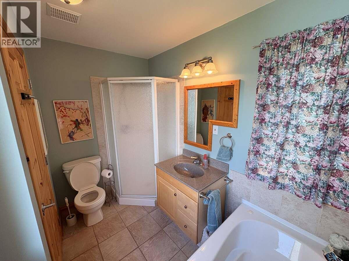 8381 RICHARDSON Crescent - 25