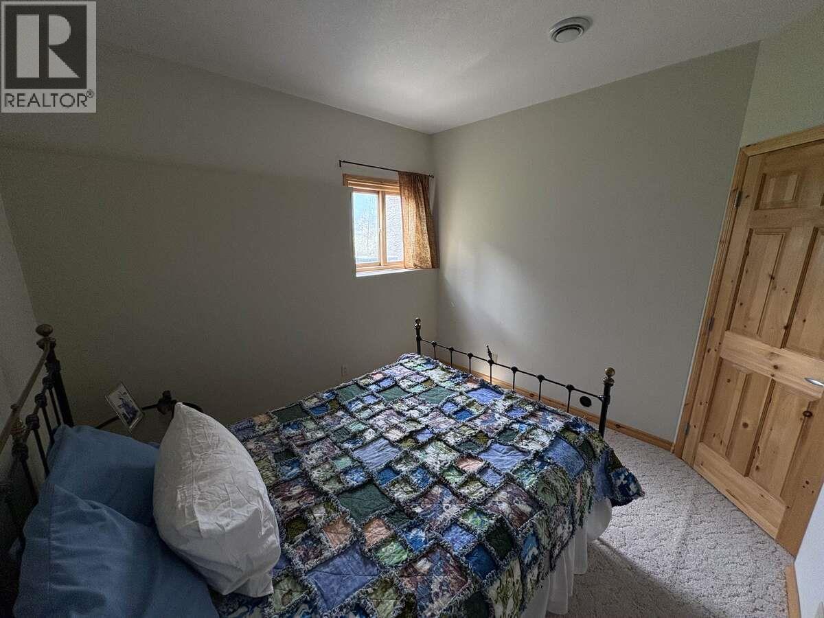 8381 RICHARDSON Crescent - 40