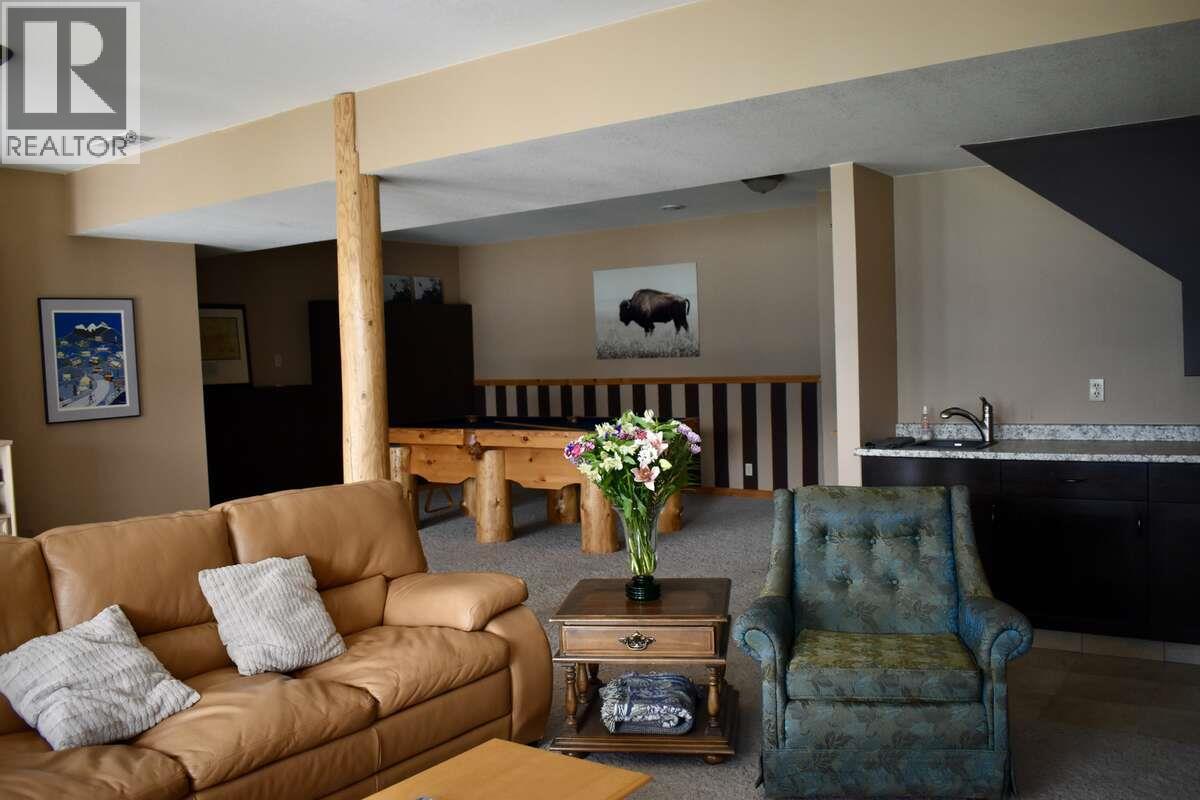 8381 RICHARDSON Crescent - 47