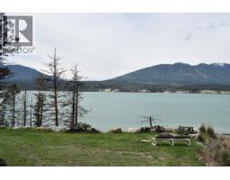 8381 Richardson Crescent, Canal Flats, BC V0B1B0 Photo 60