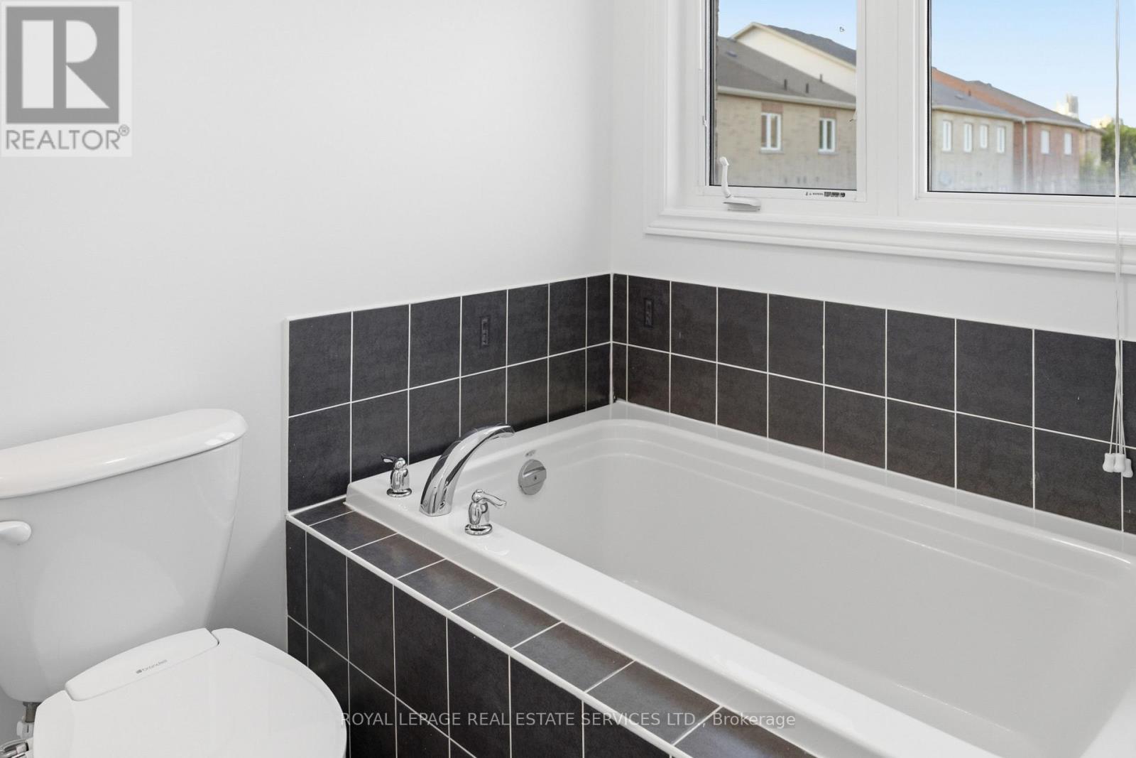 4309 TRAIL BLAZER WAY - 36