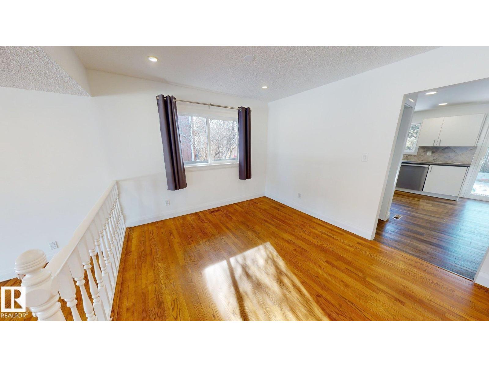3718 103B ST NW - photo 4