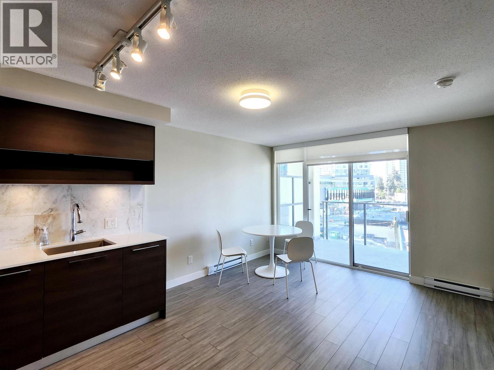 301 570 EMERSON, Coquitlam — photo 2