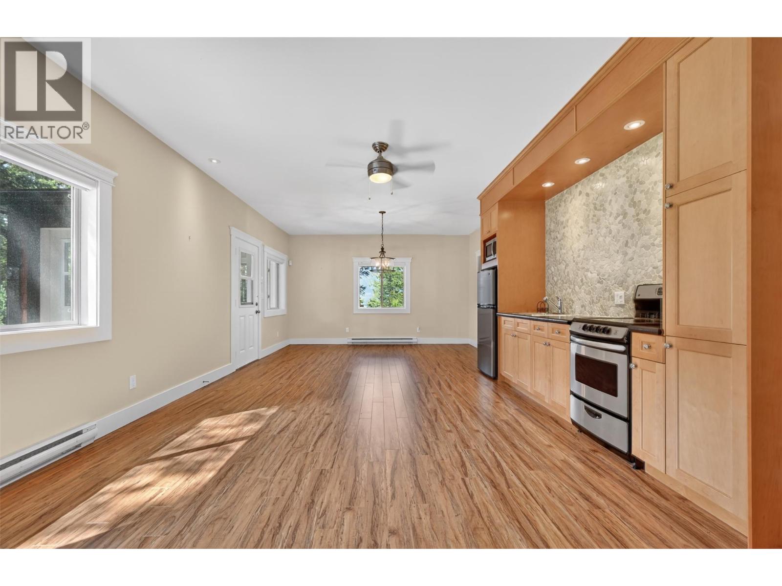 8566 Eacrett Road - 16