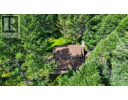 Full bathroom - 8566 Eacrett Road, Dry Gulch, BC V0A1K2 Photo 10