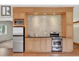 Partial bathroom - 8566 Eacrett Road, Dry Gulch, BC V0A1K2 Photo 18