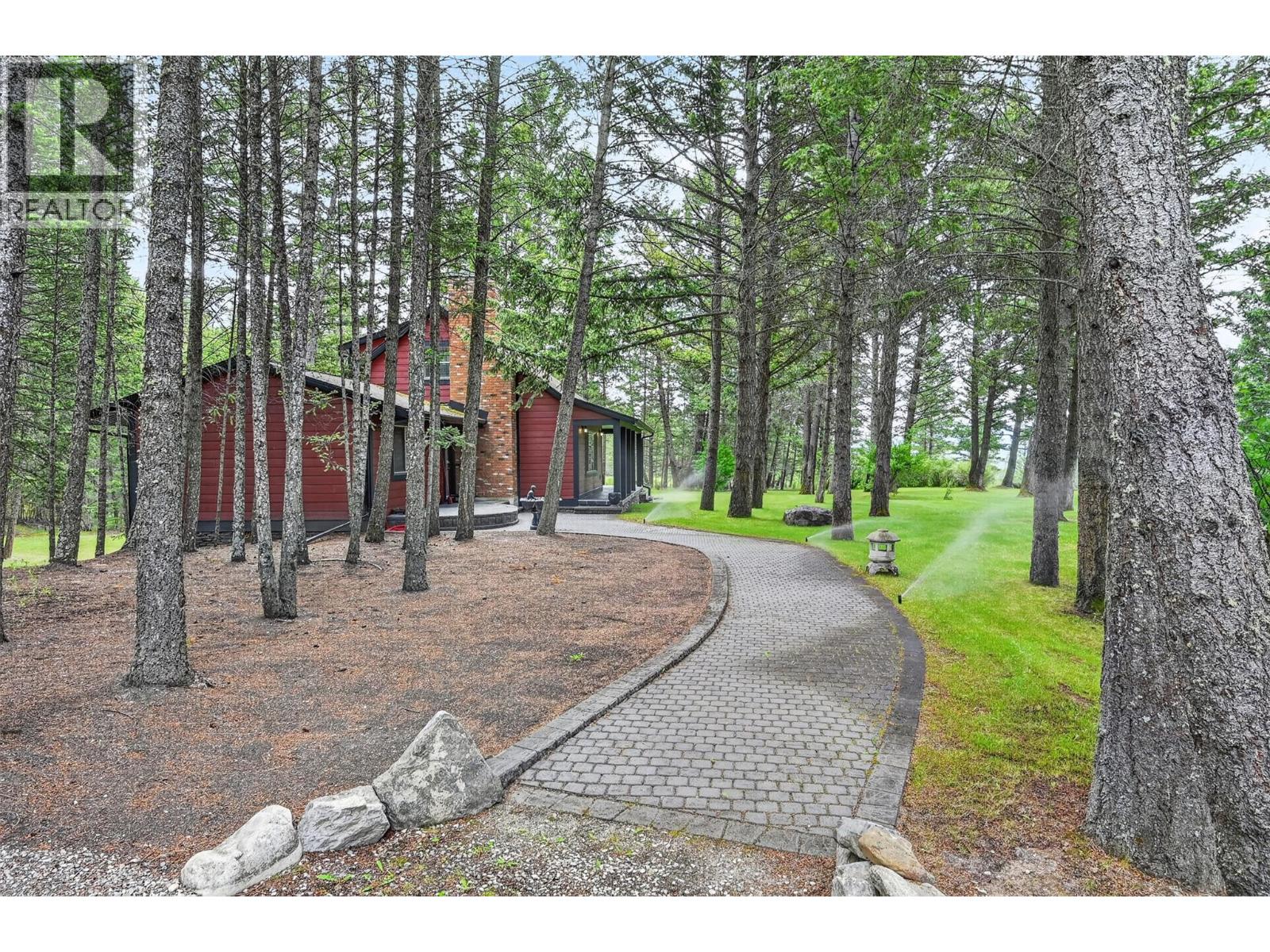 8566 Eacrett Road - 54