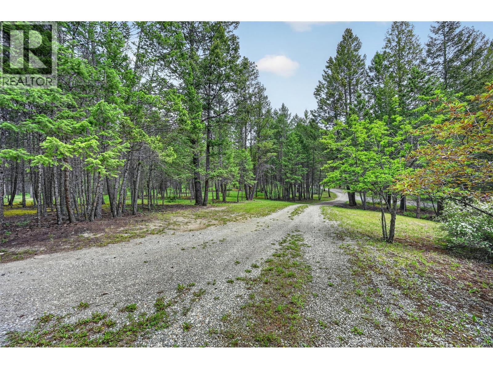 8566 Eacrett Road - 38