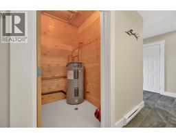 8566 Eacrett Road, Dry Gulch, BC V0A1K2 Photo 28