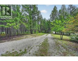 8566 Eacrett Road, Dry Gulch, BC V0A1K2 Photo 38