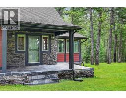 8566 Eacrett Road, Dry Gulch, BC V0A1K2 Photo 57