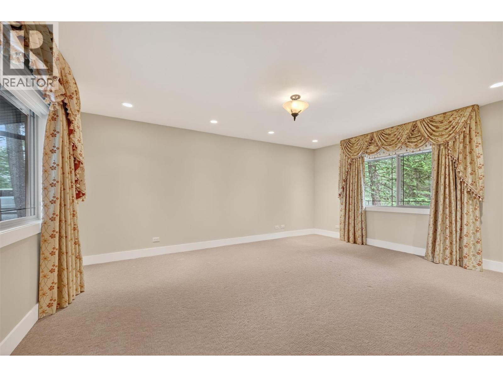 8566 Eacrett Road - 72