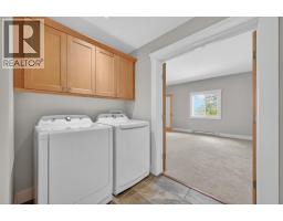 8566 Eacrett Road, Dry Gulch, BC V0A1K2 Photo 25