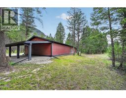 8566 Eacrett Road, Dry Gulch, BC V0A1K2 Photo 42