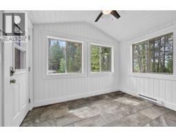 8566 Eacrett Road, Dry Gulch, BC V0A1K2 Photo 29