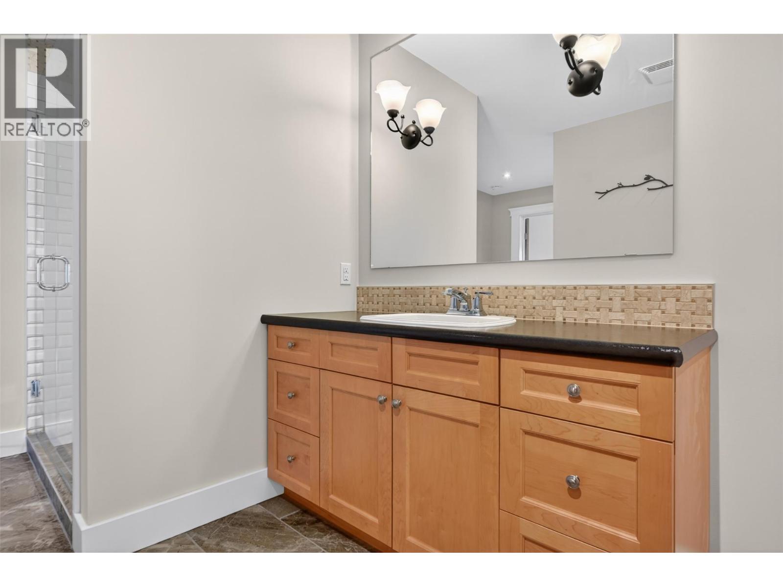 8566 Eacrett Road - 27