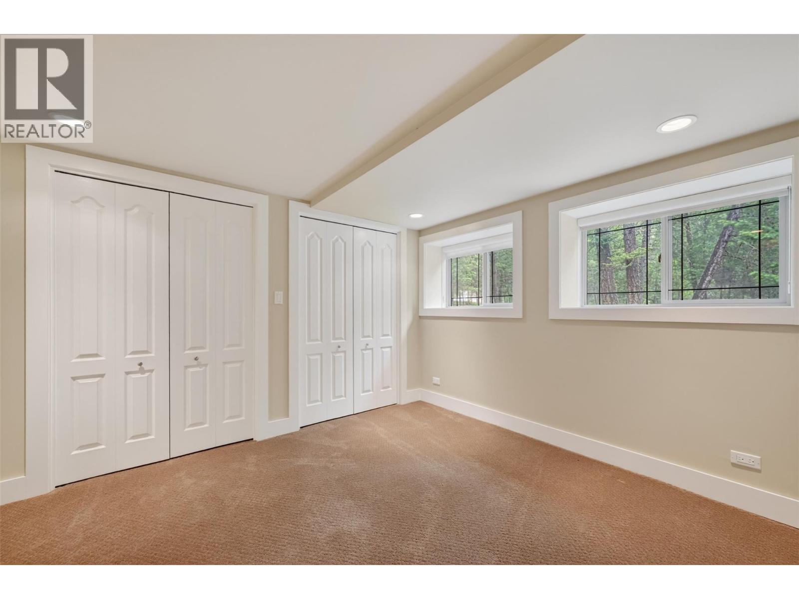 8566 Eacrett Road - 86