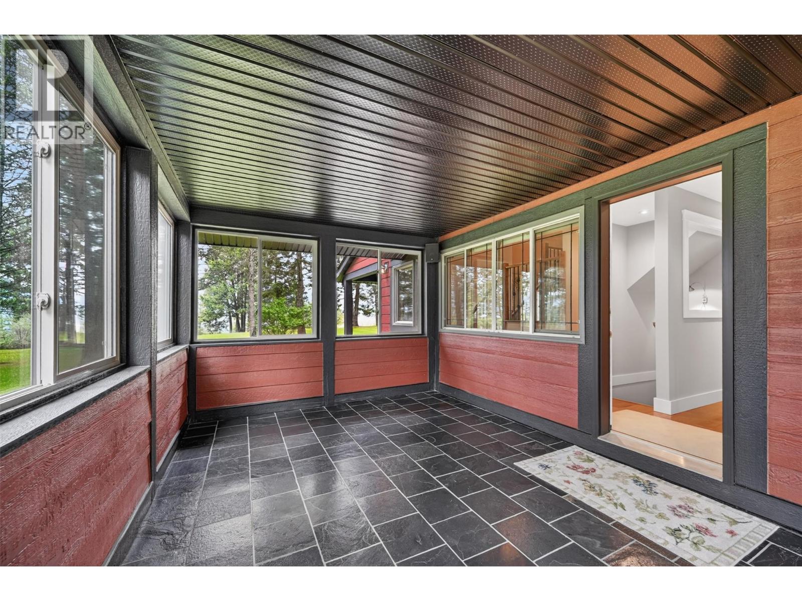 8566 Eacrett Road - 71