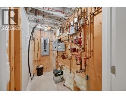 8566 Eacrett Road, Dry Gulch, BC V0A1K2 Photo 92