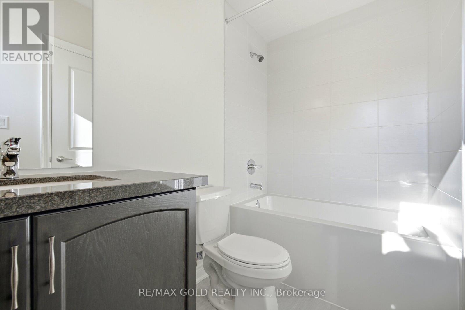 32 ADDISON STREET - 33