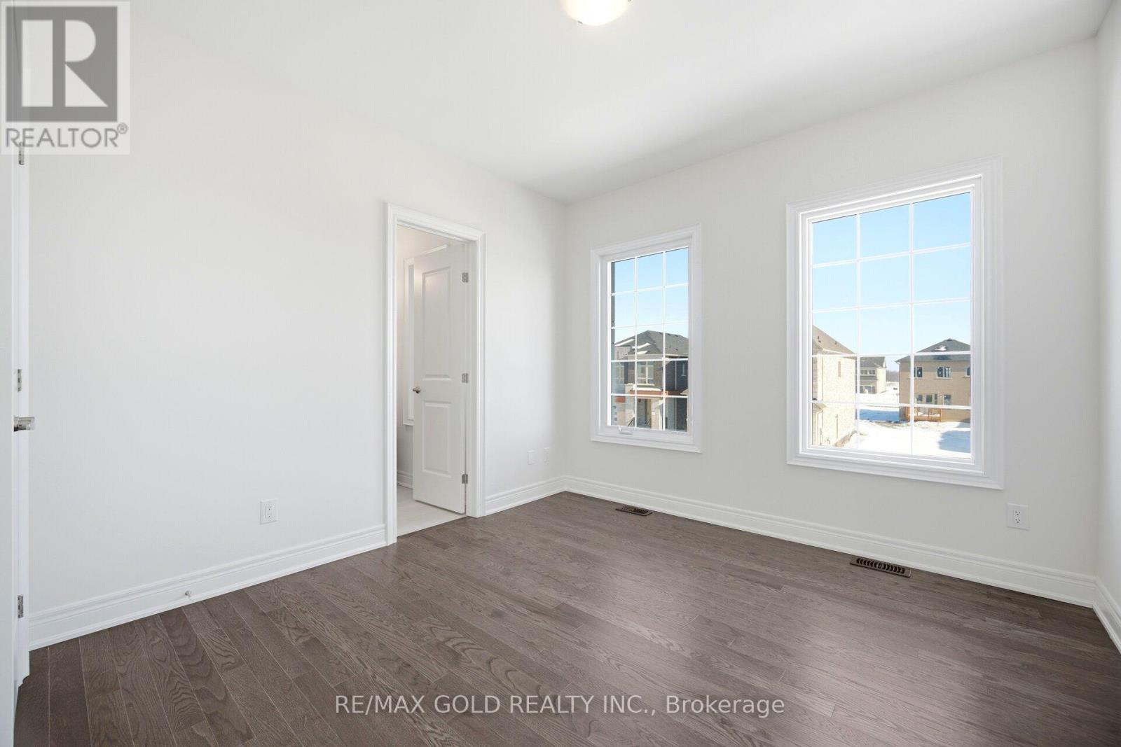 32 ADDISON STREET - 34