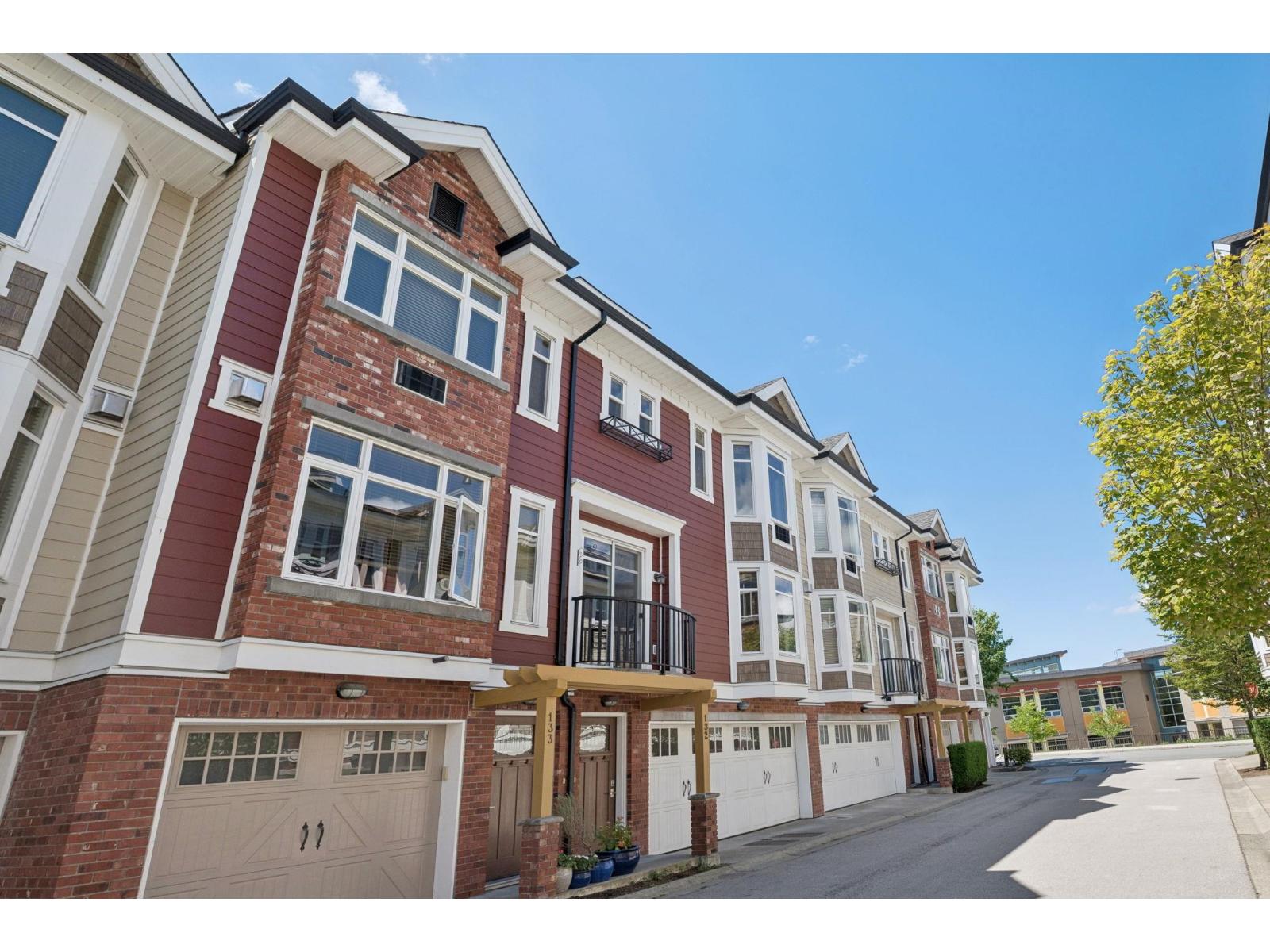 132 20738 84 AVENUE