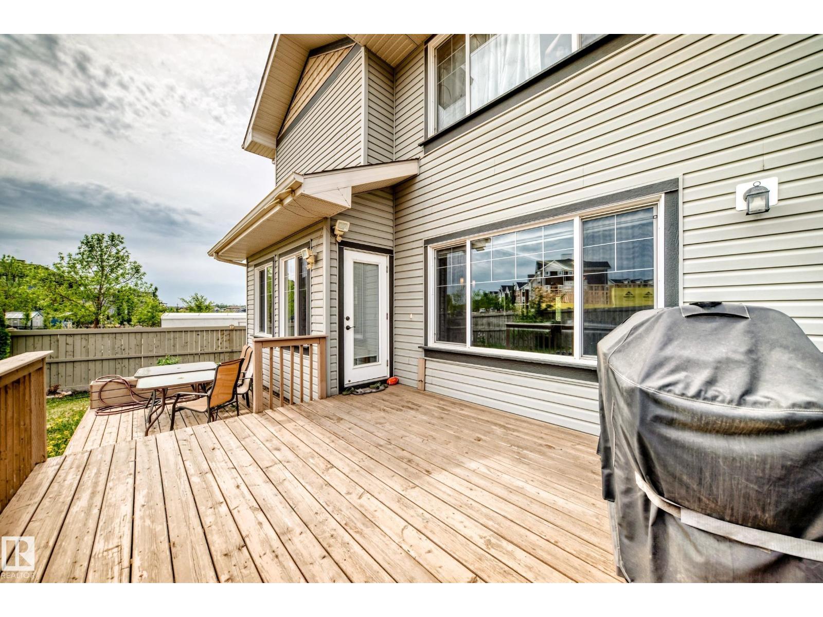 18003 77 ST NW - 60