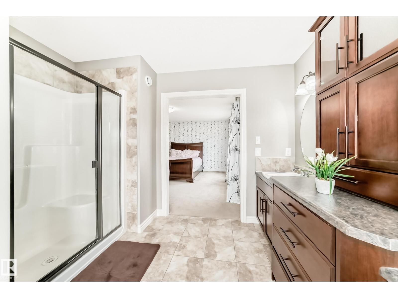 18003 77 ST NW - 38