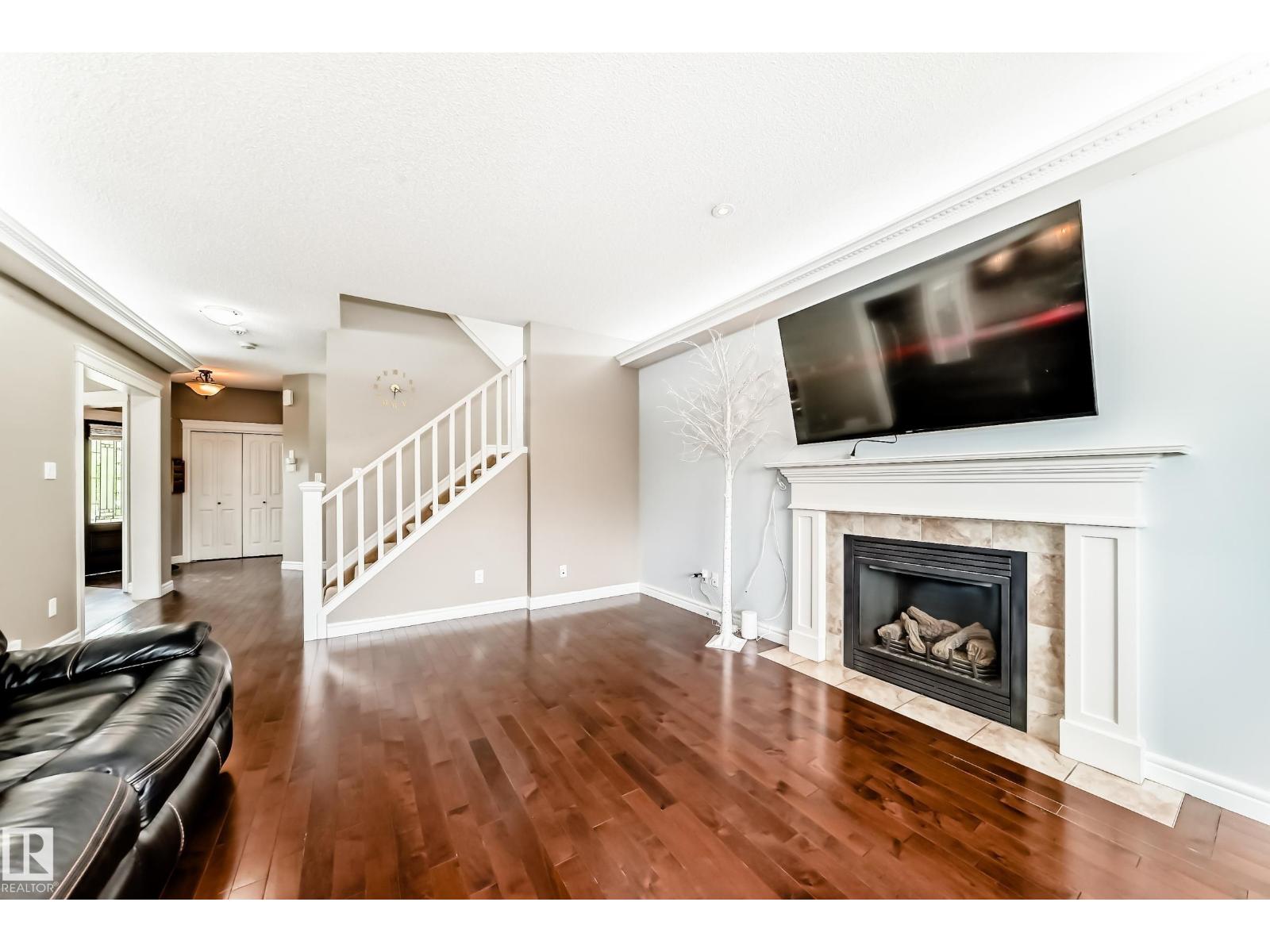 18003 77 ST NW - 21