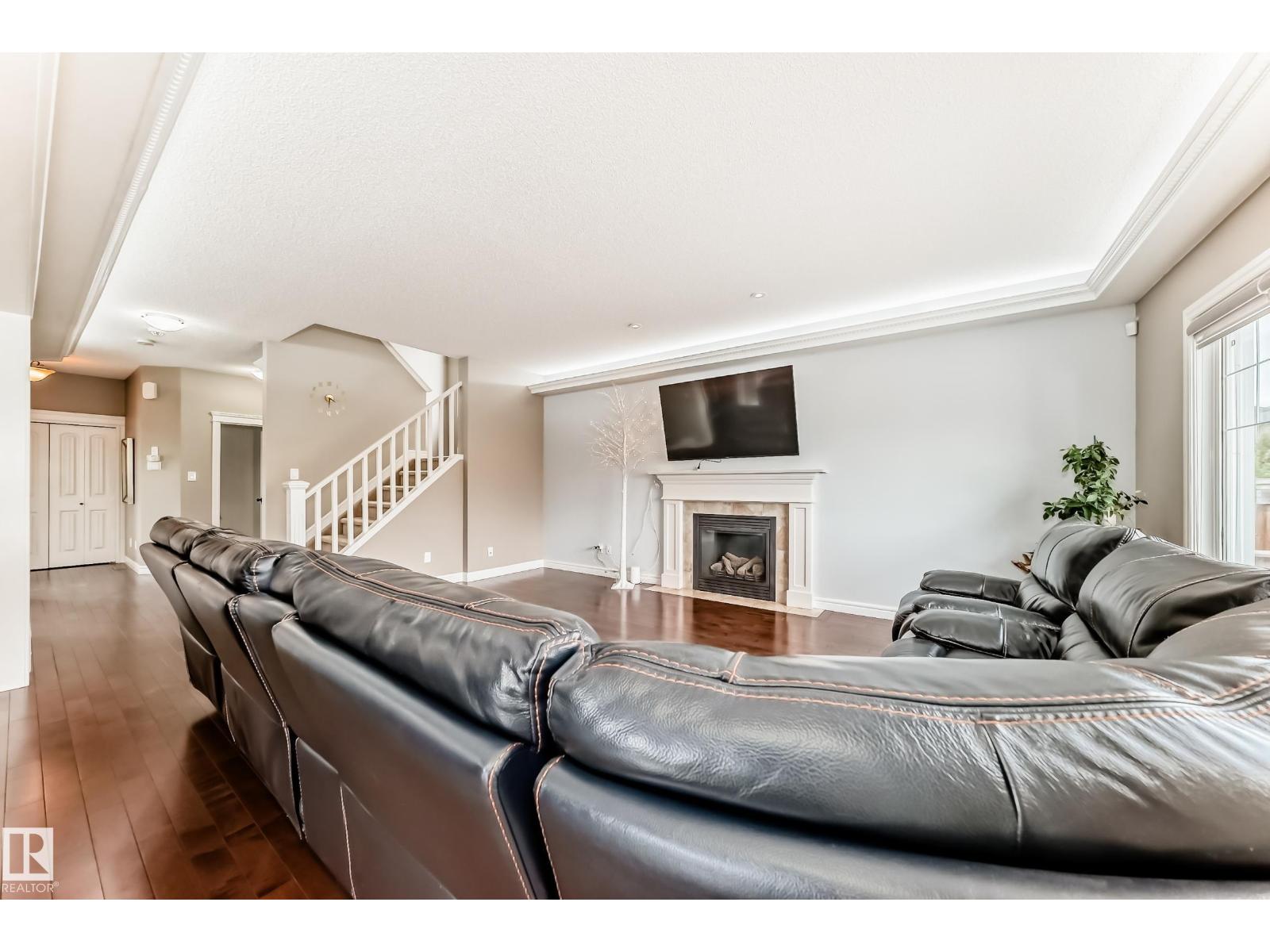 18003 77 ST NW - 22
