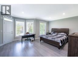1941 Poplar Lane, Revelstoke, BC V0E2S3 Photo 25