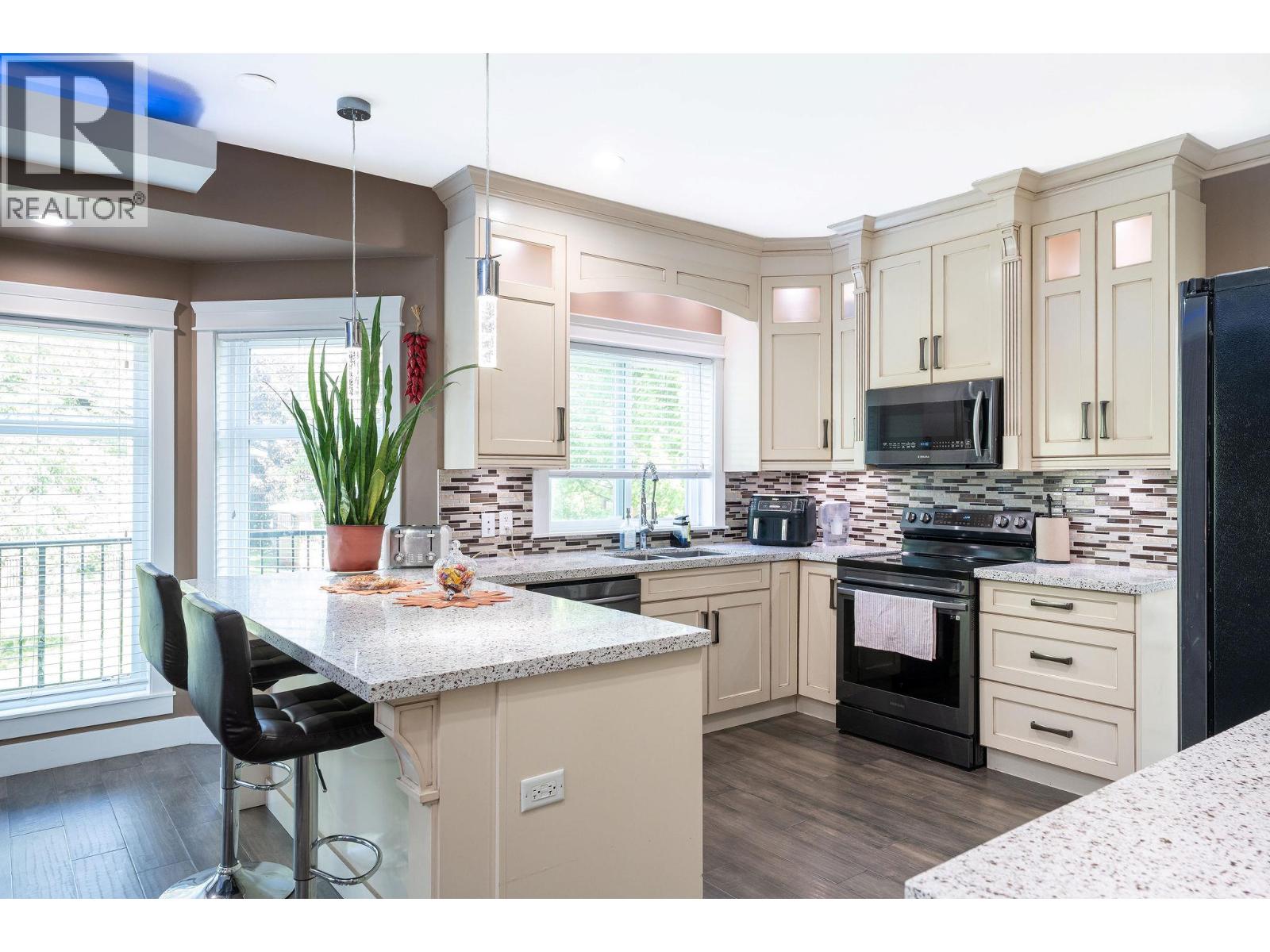 1941 Poplar Lane - 13