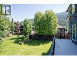 Bedroom - 1941 Poplar Lane, Revelstoke, BC V0E2S3 Photo 14