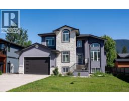 1941 Poplar Lane, Revelstoke, BC V0E2S3 Photo 42