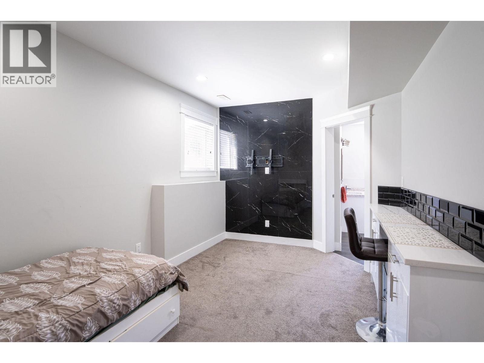 1941 Poplar Lane - 37