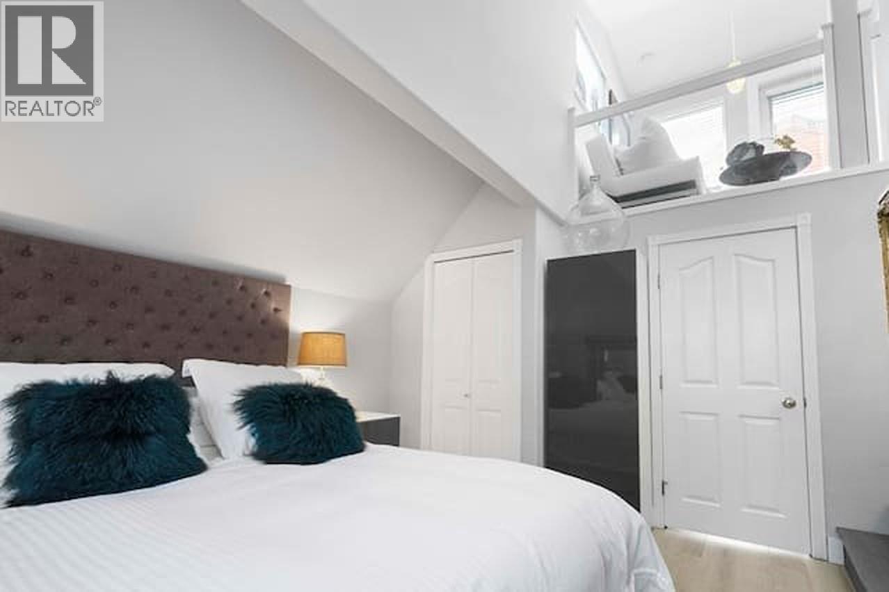 D 136 W 4TH STREET, North Vancouver