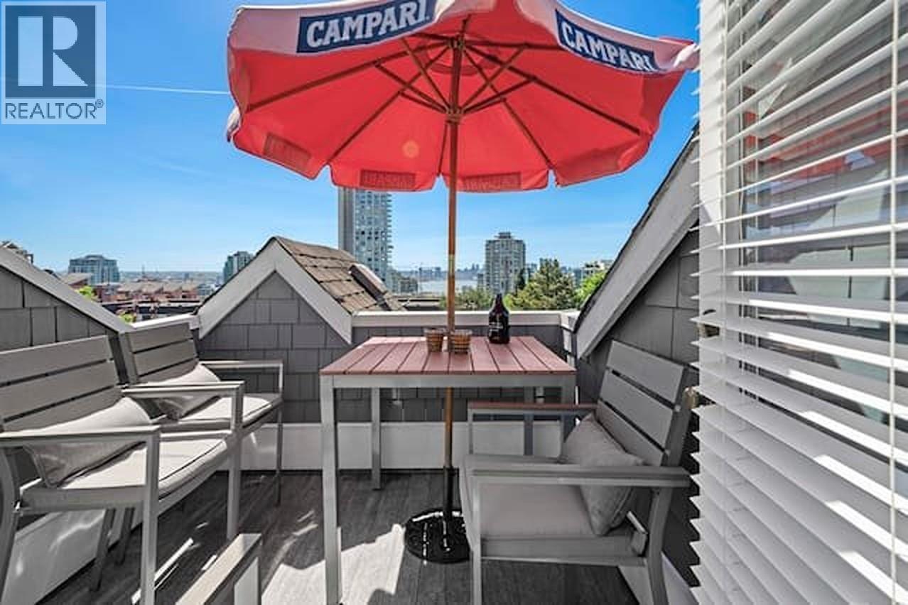 D 136 W 4TH STREET, North Vancouver