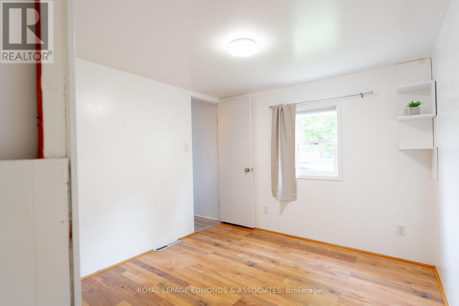 73 PINEHURST ESTATES - 21