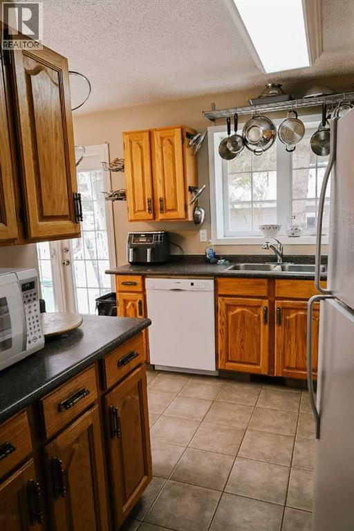 30, 8500029 Range road 220 - 12