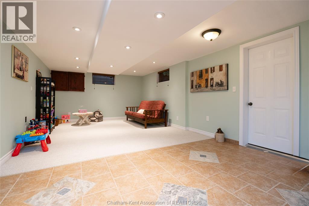 11 ALGONQUIAN DRIVE - 29