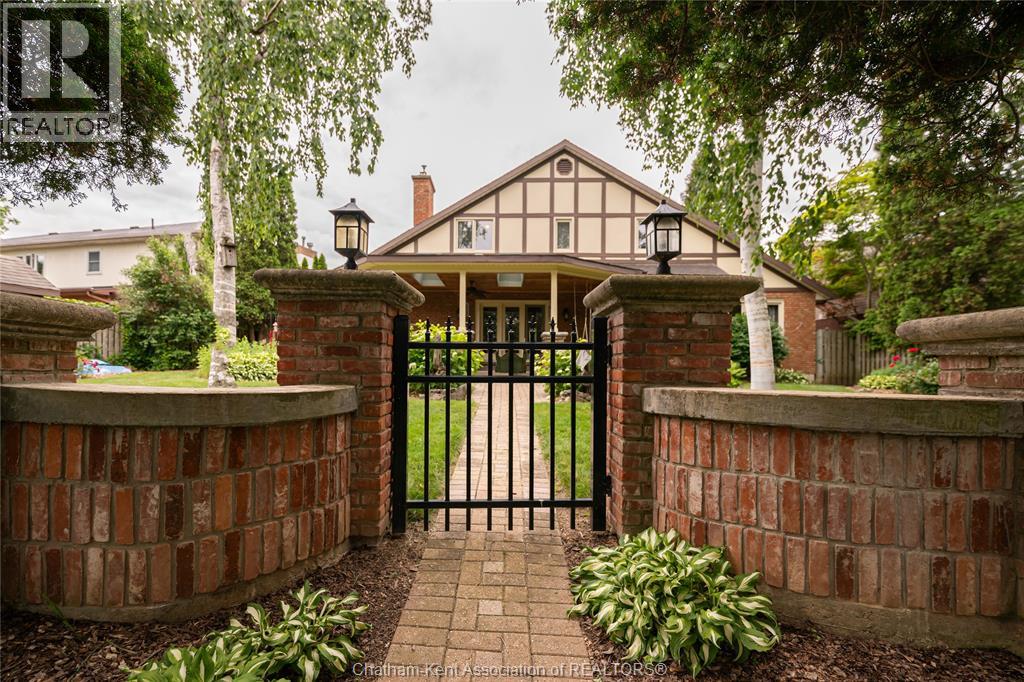 11 ALGONQUIAN DRIVE - 9